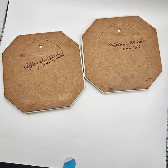 1946 Alpena Michigan Folk Art Swan Plaques Set of 2 - Picture 3 of 12